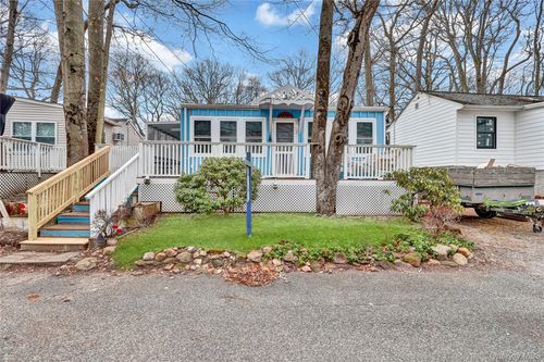 21 Cottage Rd, Baiting Hollow, NY, 11933-1265 | Card Image