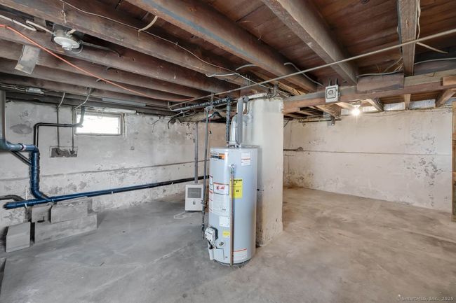 28 Center St, House other with 2 bedrooms, 2 bathrooms and null parking in Windsor Locks CT | Image 34