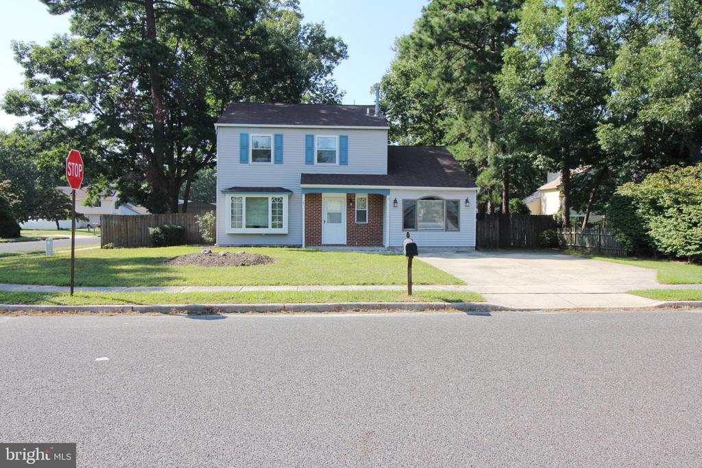Andrews Ct, Berlin, NJ 08009