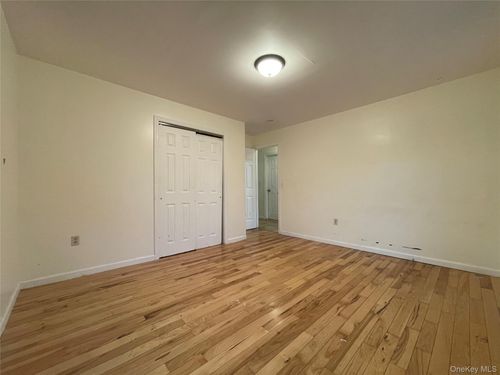 362 Avondale Dr, Shirley, NY, 11967-1402 | Card Image