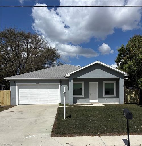 3043 Dunbar Ave, FORT MYERS, FL, 33916-4233 | Card Image