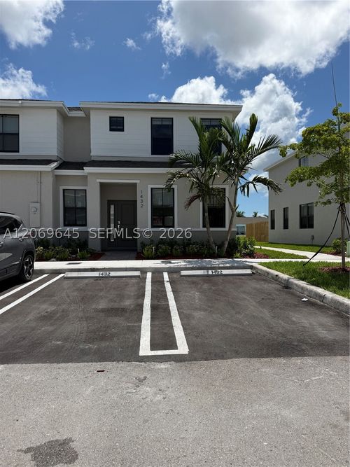 0-1432 Ne 4th Ave, Florida City, FL, 33034-3432 | Card Image