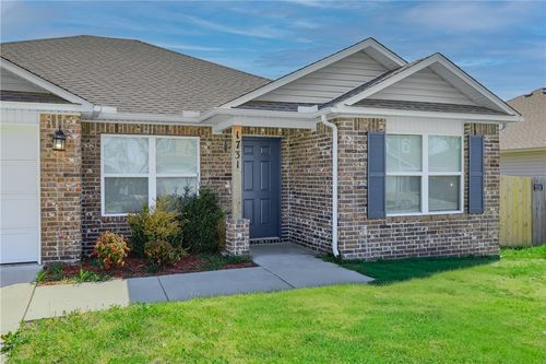 1731 Hermitage Dr, Centerton, AR, 72719-6084 | Card Image