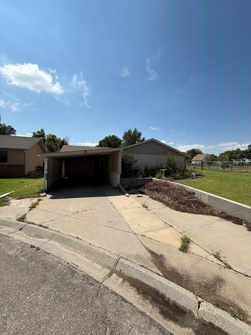 5 Reese Cir, Lamar, CO, 81052-3657 | Card Image