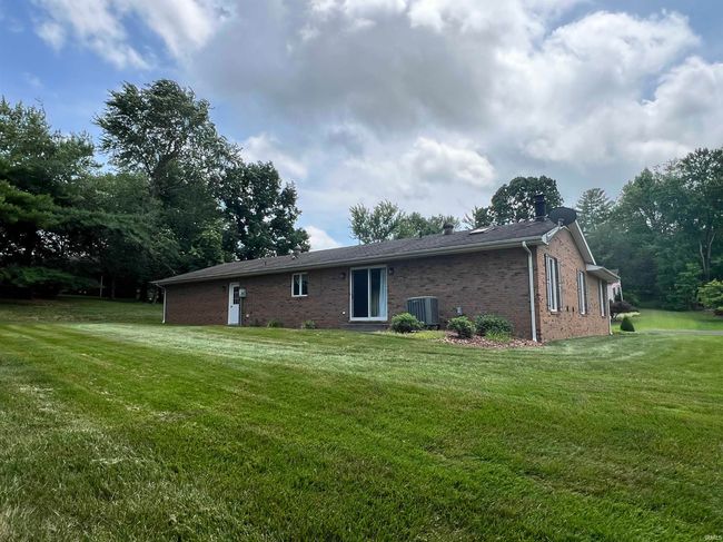 1140 Carlisle Dr, House other with 3 bedrooms, 3 bathrooms and null parking in Jasper IN | Image 4