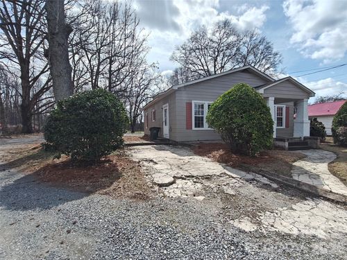 105 Long Ferry Rd, Spencer, NC, 28159-1869 | Card Image