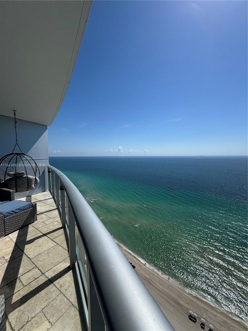 3005-17001 Collins Ave, Sunny Isles Beach, FL, 33160-4311 | Card Image