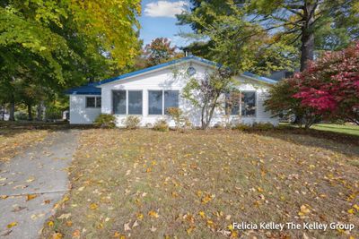 6390 Lake Street, House other with 2 bedrooms, 2 bathrooms and null parking in Newaygo MI | Image 1