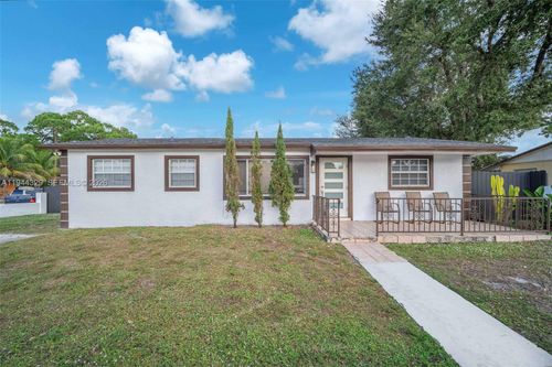 3855 Nw 210th St, Miami Gardens, FL, 33055-1151 | Card Image