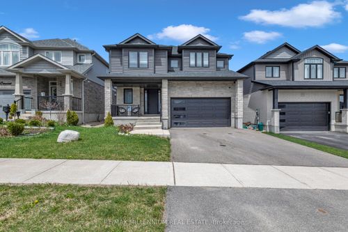11 Tindall Crescent S, East Luther Grand Valley, ON, L9W6P4 | Card Image