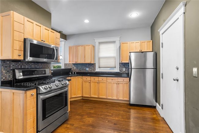 UNIT-1 - 224 Olney St, Condo with 2 bedrooms, 1 bathrooms and 2 parking in Providence RI | Image 7