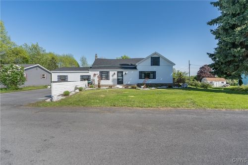 20304 Burton Rd, Sackets Harbor, NY, 13685-3111 | Card Image