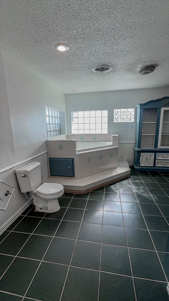 1690 W Us Highway 70, House other with 4 bedrooms, 5 bathrooms and null parking in Plainview TX | Image 28