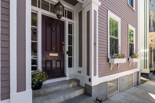 51 Chestnut St, Boston, MA, 02129-3419 | Card Image