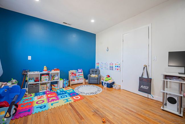 10 Twitchgrass Rd, House other with 3 bedrooms, 3 bathrooms and null parking in Trumbull CT | Image 15