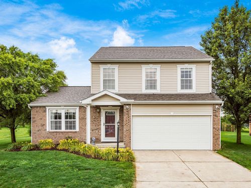 220 Links Dr, Marysville, OH, 43040-7903 | Card Image