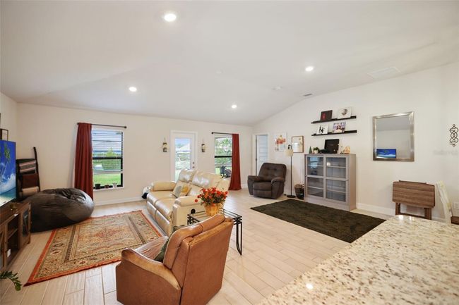 6127 164 Th Ave E, House other with 3 bedrooms, 2 bathrooms and null parking in Parrish FL | Image 7