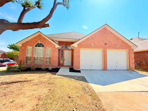 7960 Salmon Run Way, Fort Worth, TX, 76137-5692 | Card Image