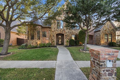 8113 Long Trail Dr, North Richland Hills, TX, 76182-8770 | Card Image