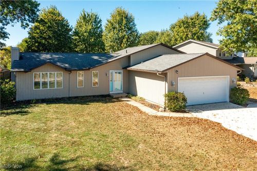 5249 Manchester St, North Ridgeville, OH, 44039-1335 | Card Image