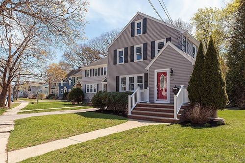 19 Wildwood Rd, Medford, MA, 02155 | Card Image