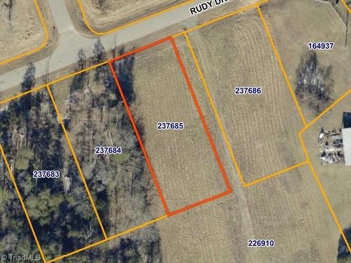 8805 Rudy Dr, Kernersville, NC, 27284-5006 | Card Image