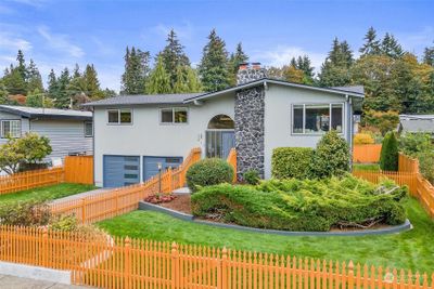 815 14th Way Sw, House other with 3 bedrooms, 3 bathrooms and null parking in Edmonds WA | Image 1