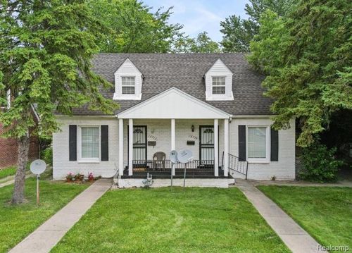 18738 Morang Dr, Detroit, MI, 48205-2926 | Card Image