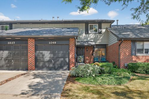 1049 Liskeard Ct, Wheaton, IL, 60189-7611 | Card Image