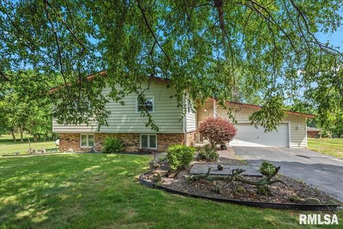 5016 Kinsinger Ln, Pleasant Plains, IL, 62677-3543 | Card Image