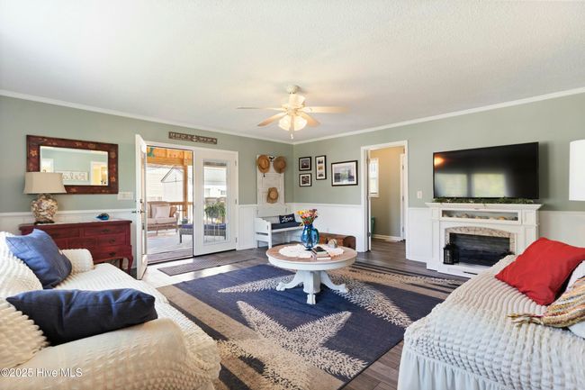 802 E Oak Island Dr, House other with 3 bedrooms, 2 bathrooms and null parking in Oak Island NC | Image 18