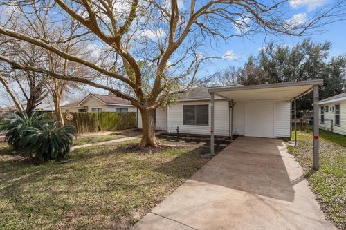 2817 4th Ave N, Texas City, TX, 77590-6901 | Card Image