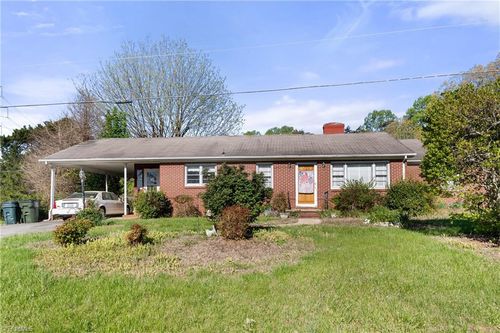 9410 Moore Rd, Tobaccoville, NC, 27050-9575 | Card Image