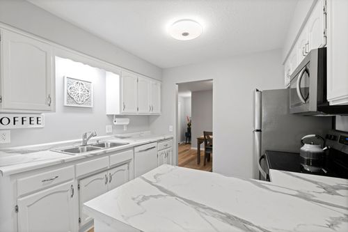 1208-4359 Buckingham Ct, Vadnais Heights, MN, 55127-3682 | Card Image