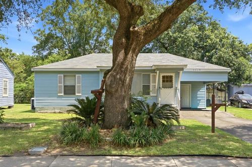 2019 Tulip St, Lake Charles, LA, 70601-6573 | Card Image