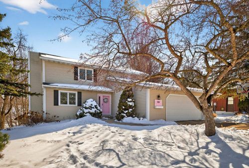 418 Meadow Run Dr Sw, Rochester, MN, 55902-2324 | Card Image