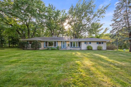 3200 Chase Dr, Minnetonka, MN, 55305-3745 | Card Image