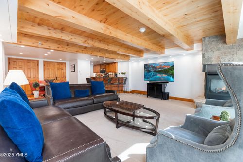 103-390 E Lionshead Cir, Vail, CO, 81657-5263 | Card Image