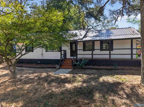 25 West St, Crossville, AL, 35962-3304 | Card Image