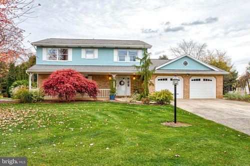 1765 Cambridge Dr, State College, PA, 16803-3264 | Card Image