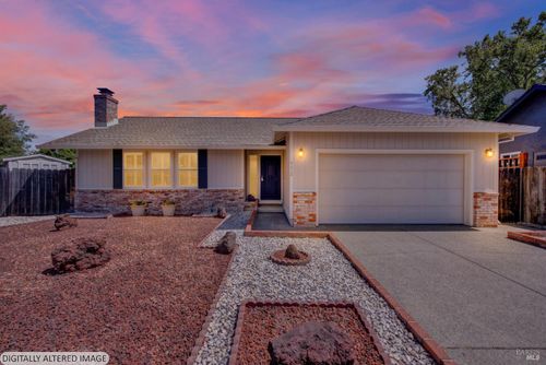 772 Lathrop Street, Napa, CA, 94558 | Card Image