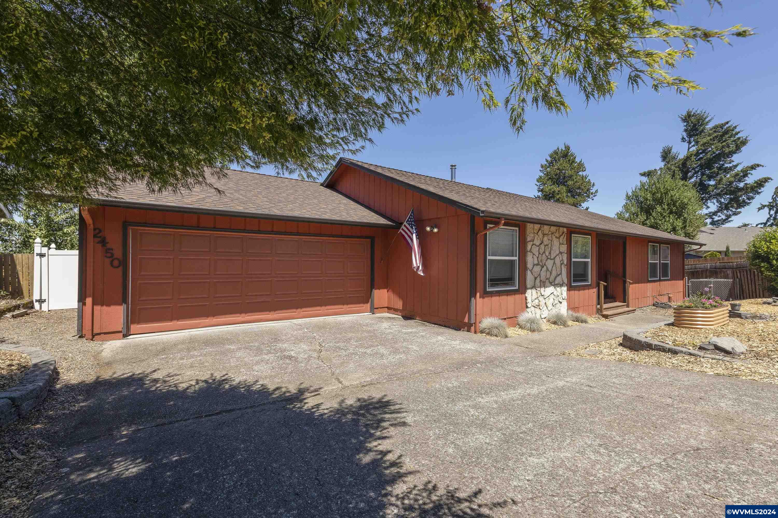 LA Jolla Ct, Salem, OR 97304