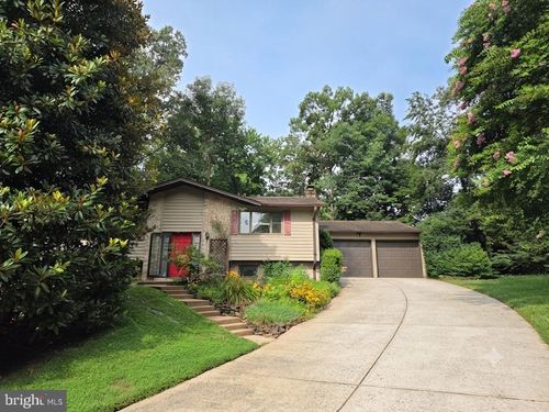 10027 W Constable Ct, FAIRFAX, VA, 22032-2724 | Card Image