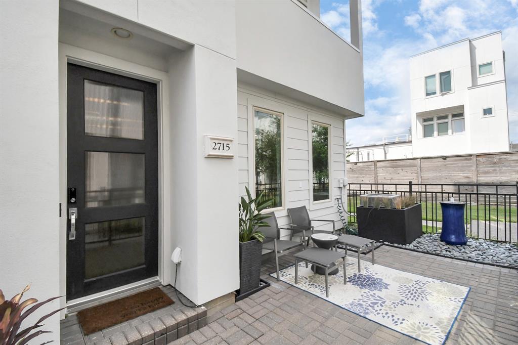 Clay St, Houston, TX 77003