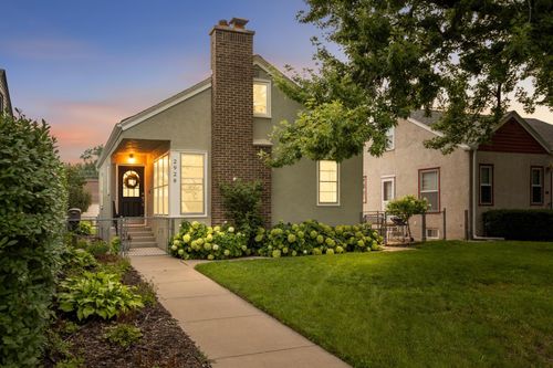 2928 Jersey Ave S, Saint Louis Park, MN, 55426-3318 | Card Image