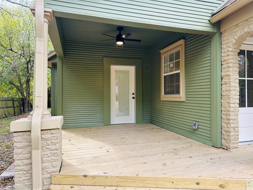 111 Pecan St, Terrell, TX, 75160-1765 | Card Image