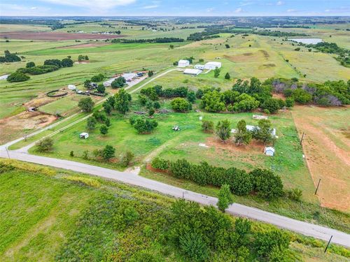 636 County Road 1470, Ninnekah, OK, 73067-3054 | Card Image