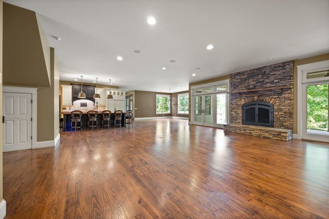1360 S Highway 92, House other with 5 bedrooms, 6 bathrooms and null parking in Jamestown KY | Image 21