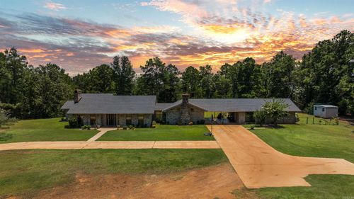 1070 County Road 3772, Queen City, TX, 75572-7952 | Card Image