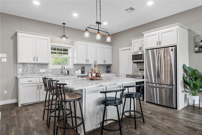 917 Farney Rd, House other with 3 bedrooms, 2 bathrooms and 2 parking in Lorena TX | Image 9